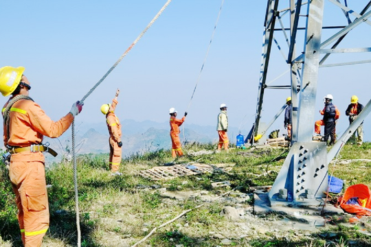 Thủ tướng chỉ đạo khởi công đường dây 500kV, tuyệt đối không để thiếu điện