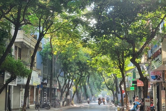 Bắc Bộ ngày nắng nóng, Nam Bộ chiều mưa dông