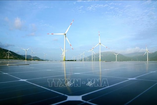 Bộ Công thương báo cáo Thủ tướng về các dự án điện gió, điện mặt trời