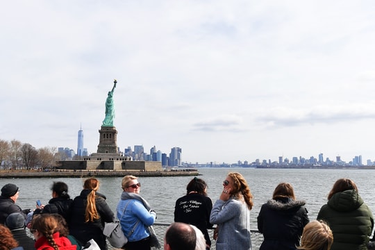Đường đến khu vực đặt tượng Nữ thần Tự do ở New York