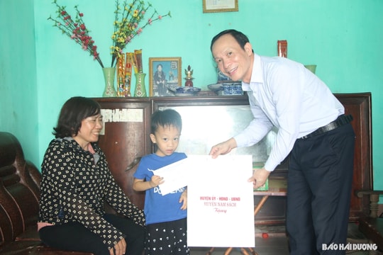 Nam Sách dành hơn 200 triệu đồng chăm lo Tết Trung thu