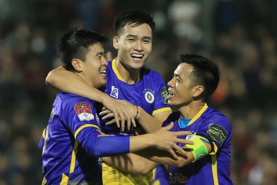 Bùi Hoàng Việt Anh chia tay Hà Nội FC