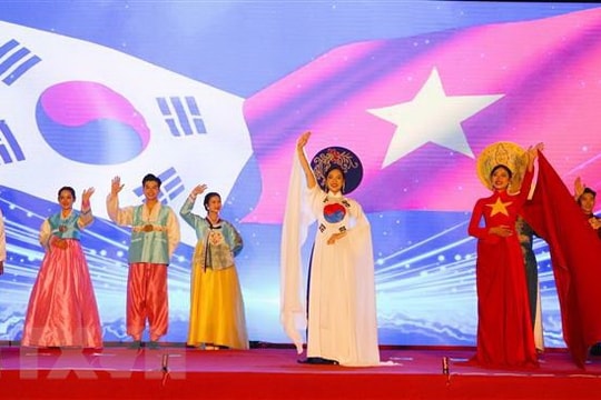 Đặc sắc Lễ hội Việt Nam-Hàn Quốc tại Công viên Biển Đông