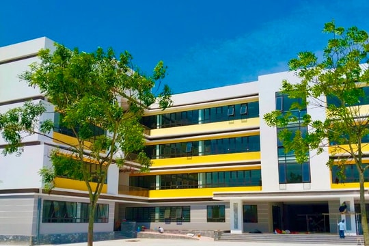 Không để thiếu phòng học kéo dài