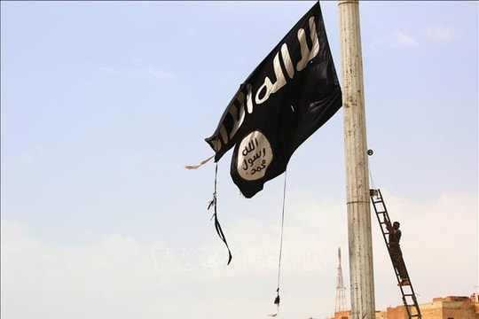 Nguy cơ IS trở lại khi giao tranh bùng phát ở miền Đông Syria