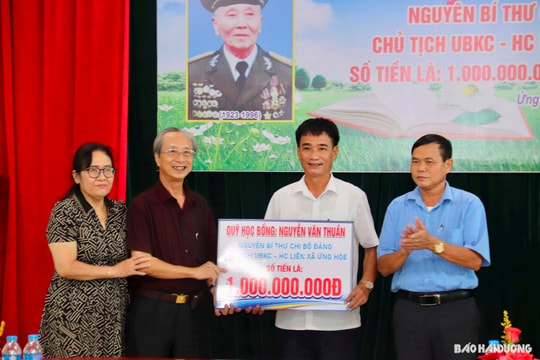 Xã Ứng Hoè tiếp nhận quỹ học bổng Nguyễn Văn Thuần trị giá 1 tỷ đồng