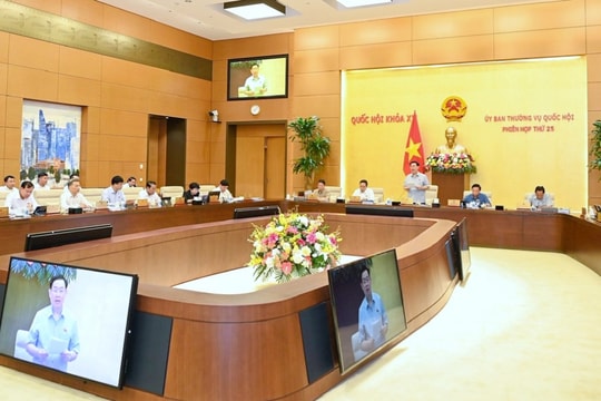 Ủy ban Thường vụ Quốc hội thảo luận dự án Luật Thủ đô sửa đổi tại phiên họp 26
