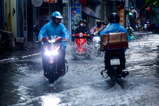 Nhiều khu vực trên cả nước mưa dông
