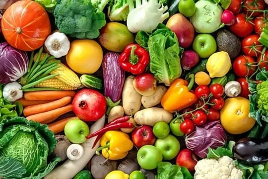 Cách nhận biết rau củ quả bị phun hóa chất