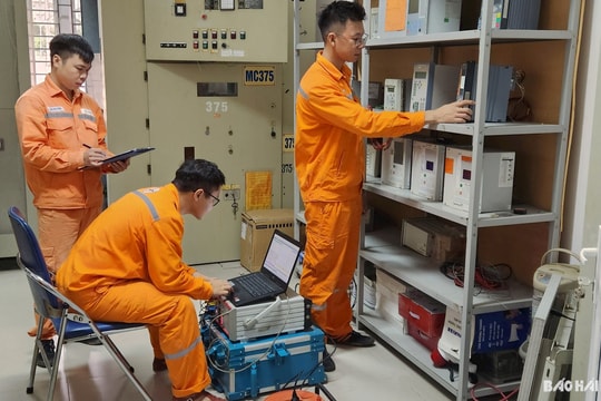 Xí nghiệp Dịch vụ điện lực Hải Dương tiết kiệm hàng trăm triệu đồng nhờ sáng kiến kinh nghiệm 