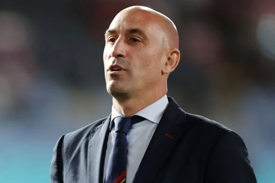 Chủ tịch Liên đoàn Bóng đá Tây Ban Nha từ chức sau bê bối hôn cầu thủ nữ ở World Cup