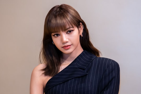 Fan Trung Quốc tẩy chay Lisa nhóm BlackPink