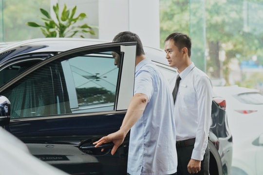 Lượng ô tô bán ra trong tháng cô hồn giảm mạnh