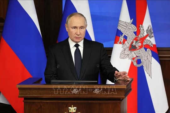 Tổng thống Putin cáo buộc phương Tây phá hủy hệ thống kinh tế toàn cầu