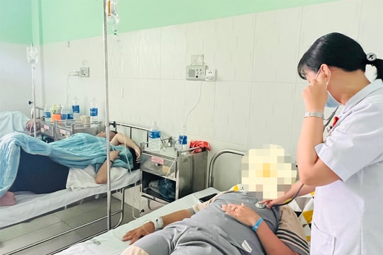 91 người ngộ độc sau ăn bánh mì Phượng sức khỏe đã tiến triển