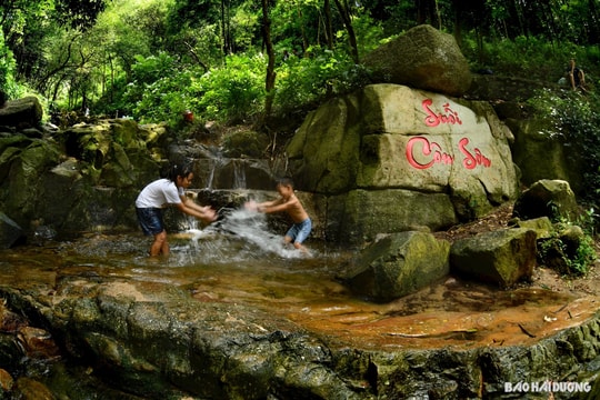 Suối Côn Sơn - Giá trị tiềm ẩn