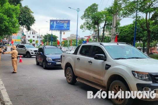 Cục Cảnh sát giao thông phối hợp kiểm tra, xử lý vi phạm nồng độ cồn tại Hải Dương