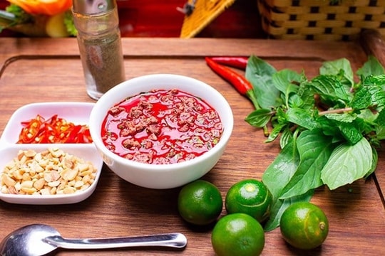 Ăn tiết canh có cải thiện được tình trạng thiếu máu không?