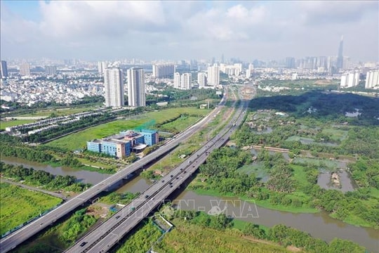Thông xe đường song hành cao tốc TP Hồ Chí Minh - Long Thành - Dầu Giây