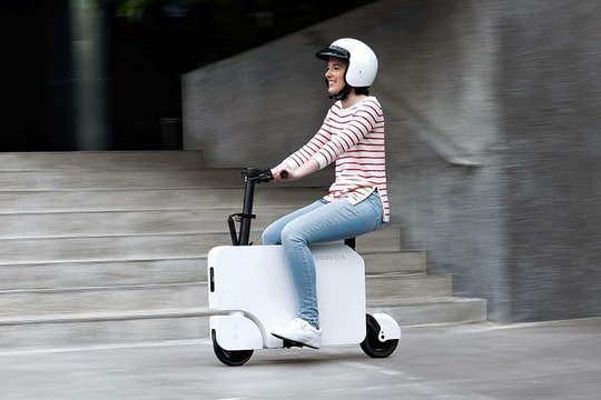Honda ra mắt xe điện gấp gọn như vali
