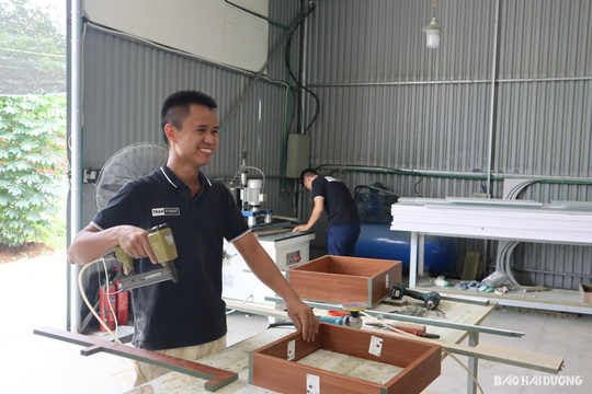 Khởi nghiệp với xưởng nội thất