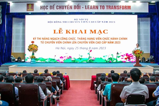 Nhiều công chức "trượt" kỳ thi nâng ngạch, thăng hạng chuyên viên cao cấp