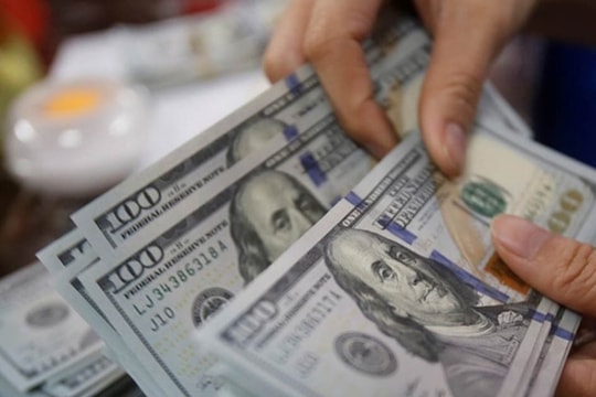 Giá vàng và dầu dự báo tăng, USD đi xuống
