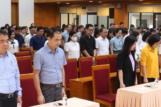 Hà Nội tưởng niệm nạn nhân vụ cháy chung cư mini ở Khương Hạ