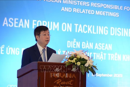 Chung tay ứng phó và xử lý tin sai sự thật trên không gian mạng