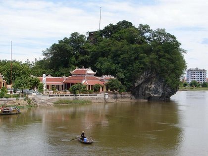 Gặp ở núi Thúy sông Vân