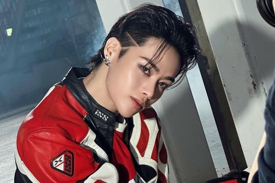 Vietnamese singer creates buzz in South Korea