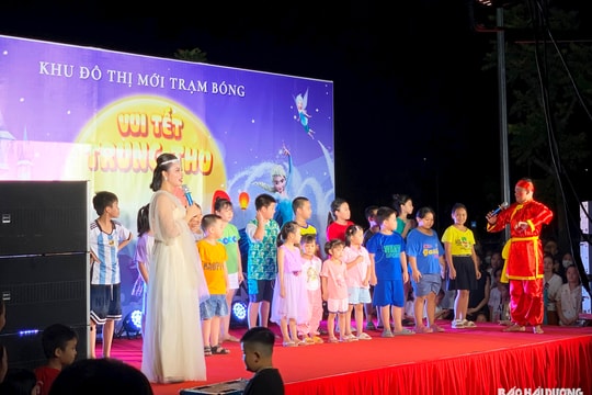 Náo nhiệt đêm Trung thu ở đô thị mới Trạm Bóng