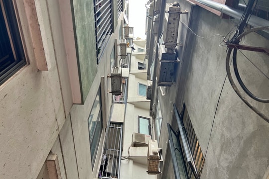 Nhà cao, ngõ sâu