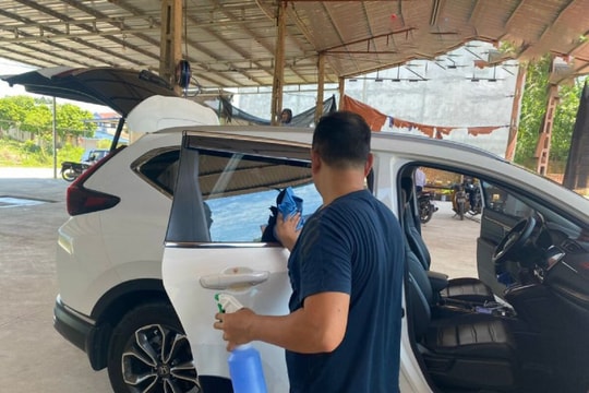 Xe mới mua có nên rửa?