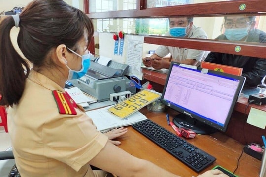 Biển số tứ quý 65A-388.88 bất ngờ dừng đấu giá