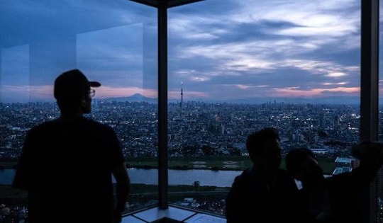 Singapore ráo riết đổ tiền mua bất động sản Nhật