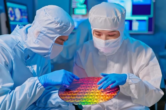 Trung Quốc sắp xây dựng nhà máy chip khổng lồ vận hành bằng máy gia tốc hạt