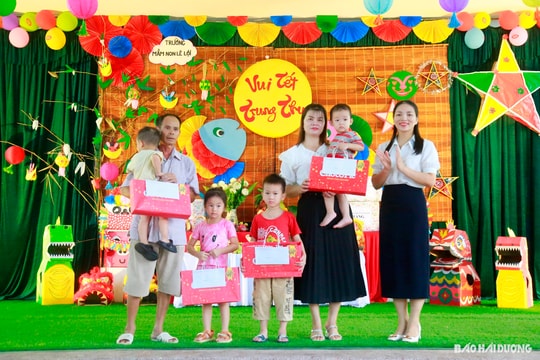 Ấm áp Tết Trung thu ở Trường Mầm non Lê Lợi