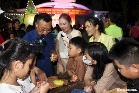 Tò he rời làng