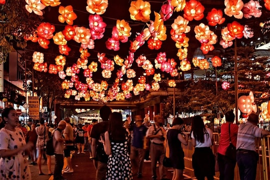 3 trải nghiệm nhất định phải thử tại Singapore dịp Trung thu