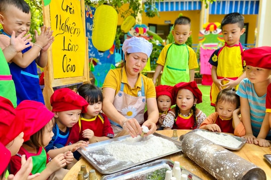 Trẻ hào hứng với Tết Trung thu mang đậm sắc màu truyền thống