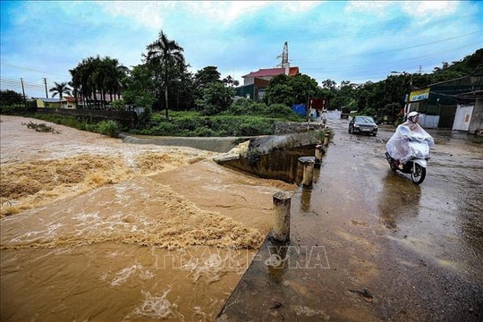 Mưa lớn tại Hòa Bình làm một người tử vong; thiệt hại nhiều tài sản, hoa màu