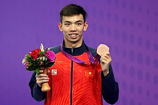 Huy Hoàng vượt thành tích của Ánh Viên ở Asiad