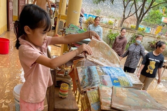 Bộ trưởng Giáo dục và Đào tạo gửi thư thăm hỏi giáo viên, học sinh vùng mưa lũ