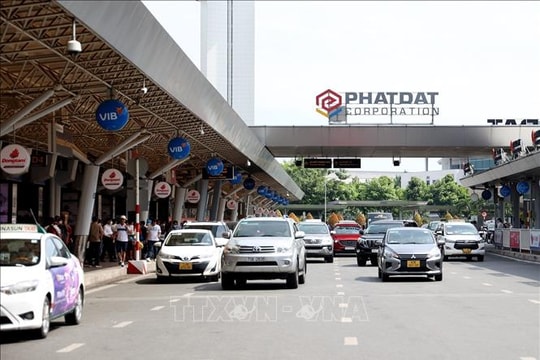 Đề nghị thu phí không dừng tại các sân bay