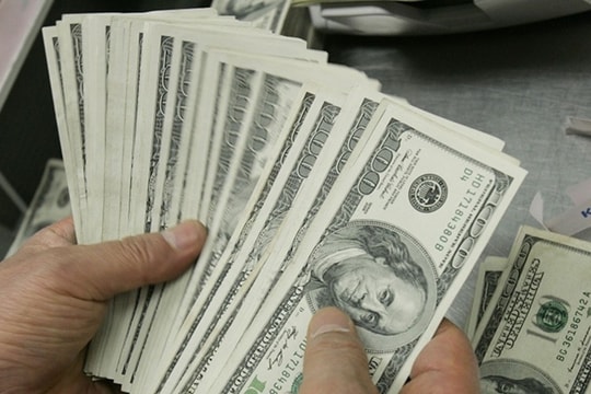 Sáng 1/10, giá vàng và dầu giảm, USD chững lại