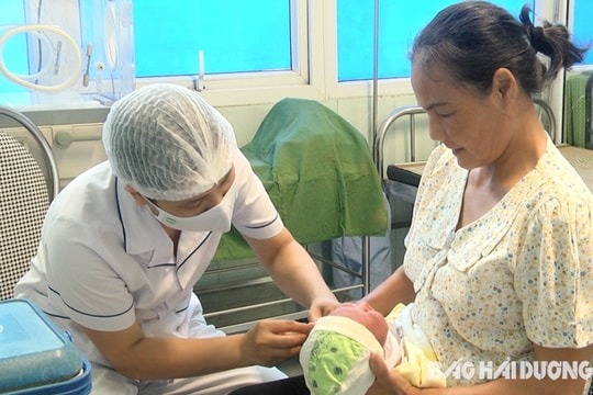 Huyện đầu tiên tiêm vaccine phòng lao cho trẻ trong 24 giờ sau sinh