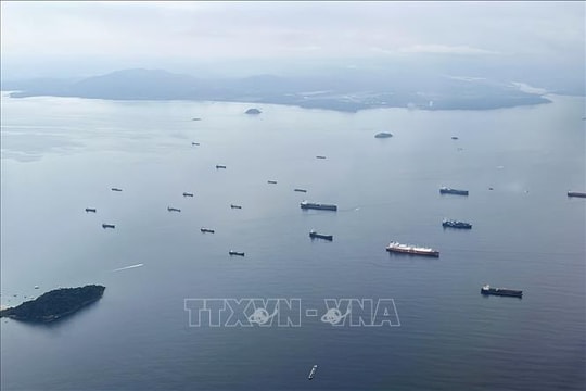 Kênh đào Panama tiếp tục giảm lượng tàu lưu thông do hạn hán