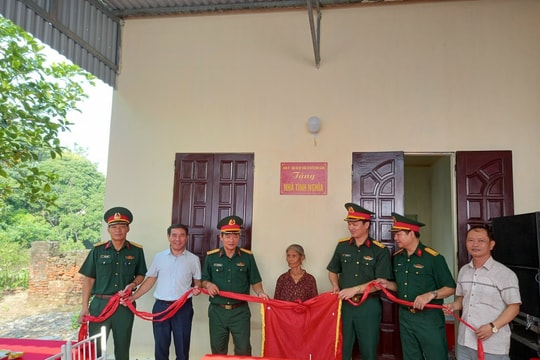 Khánh thành, bàn giao nhà tình nghĩa cho thương, bệnh binh ở thị trấn Ninh Giang