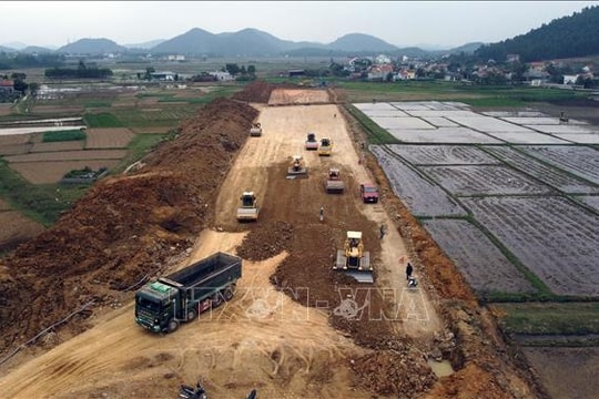 Đề xuất điều phối vật liệu khai thác tại các dự án thành phần cao tốc Bắc - Nam